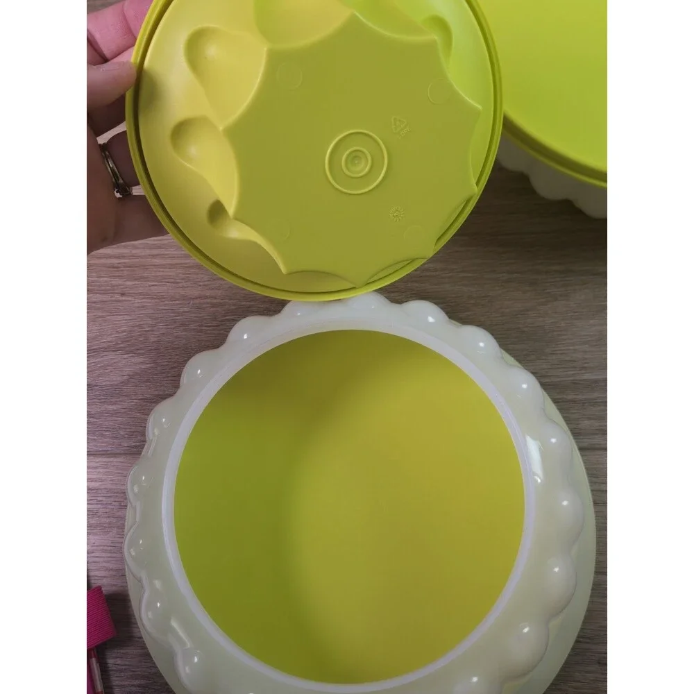 Lot Of 2 Tupperware Green Jello Mold With Lid. 3 Piece NEW